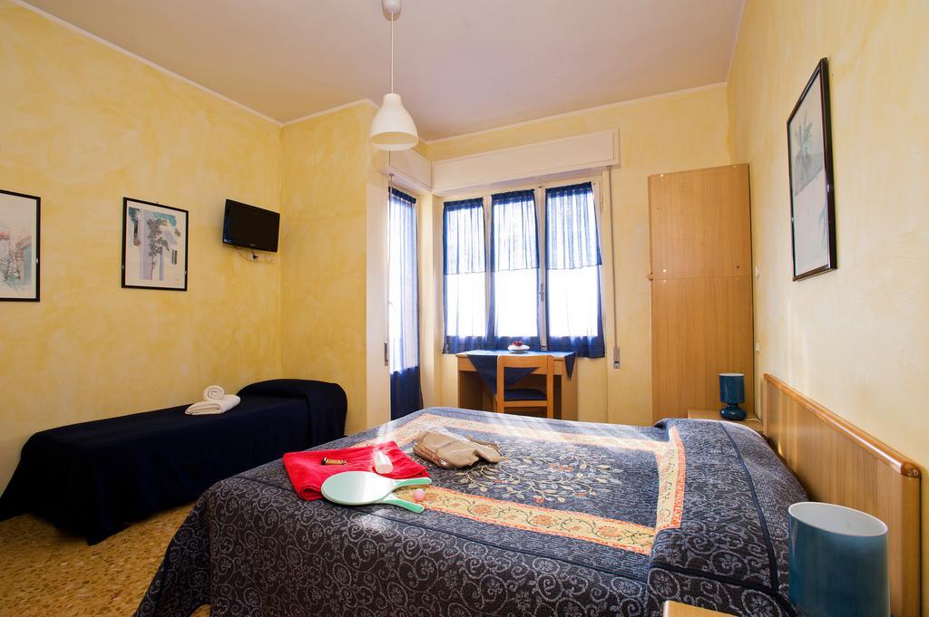 Hotel Lido Pietra Ligure Oda fotoğraf