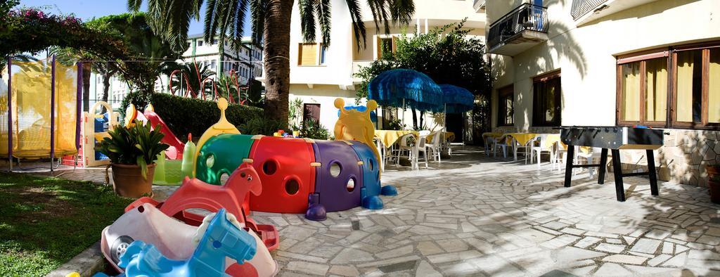 Hotel Lido Pietra Ligure Dış mekan fotoğraf